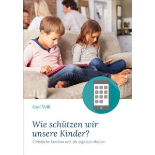 zwei Kinder auf dem Sofa spilen mit modernen Medien