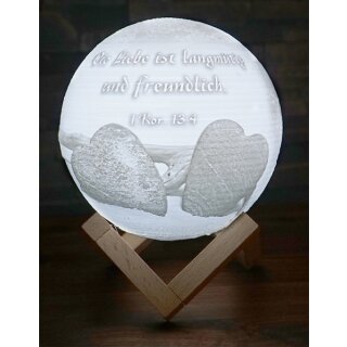 LED Kugel mit Herzen Motiv helles Licht