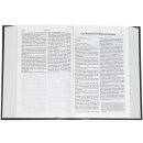 Ansicht der geöffneter Bibel von oben