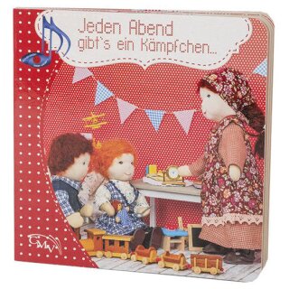 Puppen im Speilzimmer mit Mutter-Puppe