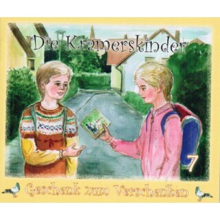 Mädchen schenkt einem anderem Mädchen eine Buch